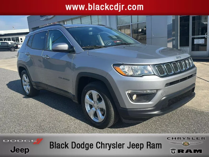 2019 Jeep Compass Latitude photo 1