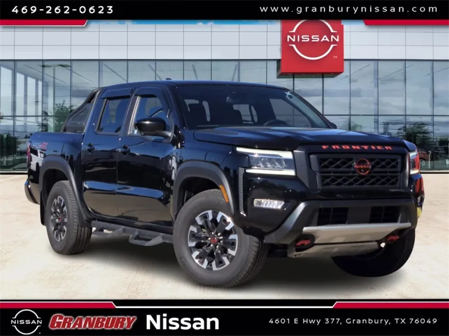 2022 Nissan Frontier PRO-4X photo 1