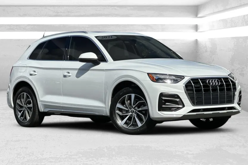 2021 Audi Q5 45 Premium Plus photo 1