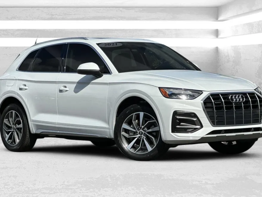 2021 Audi Q5 45 Premium Plus photo 1