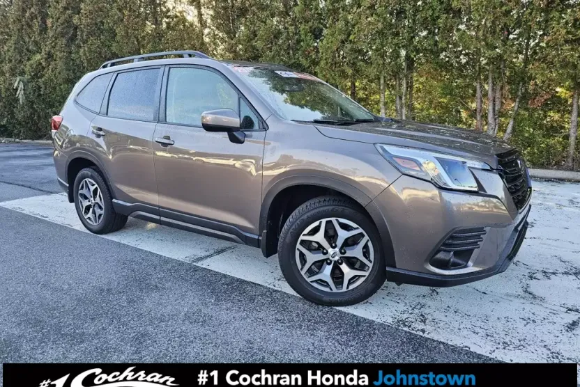 2023 Subaru Forester Premium photo 1