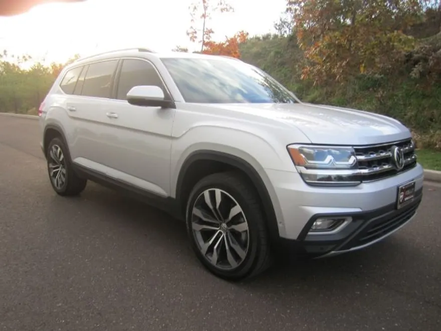 2019 Volkswagen Atlas V6 SEL Premium photo 1
