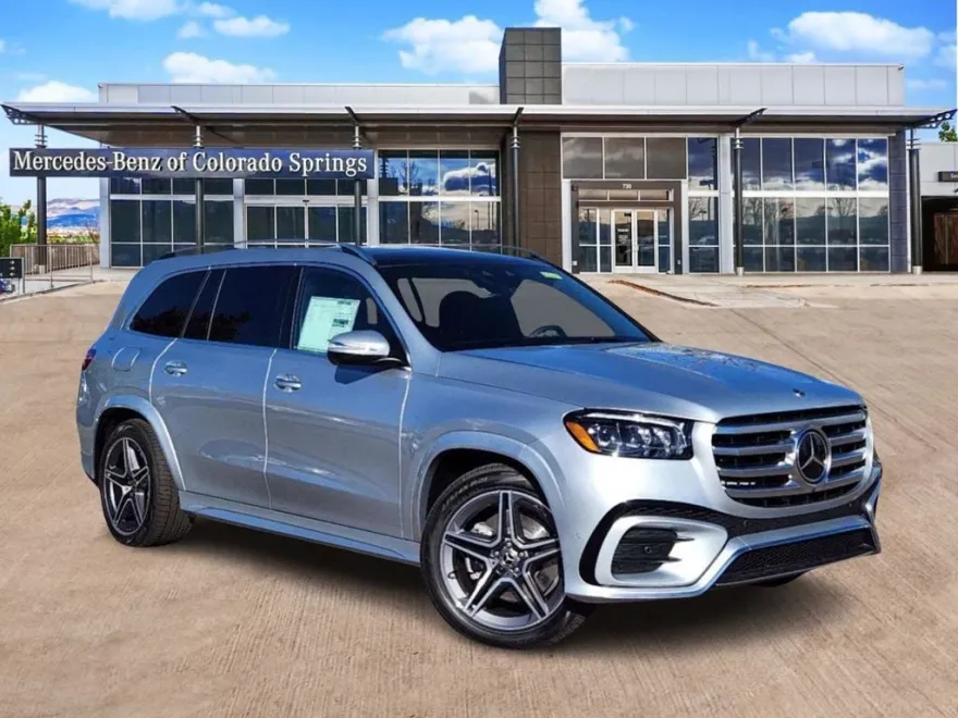2025 Mercedes Benz GLS 450 4MATIC photo 1