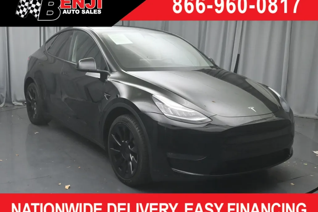 2023 Tesla Model Y Long Range photo 1