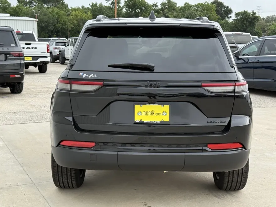2025 Jeep Grand Cherokee Limited photo 1