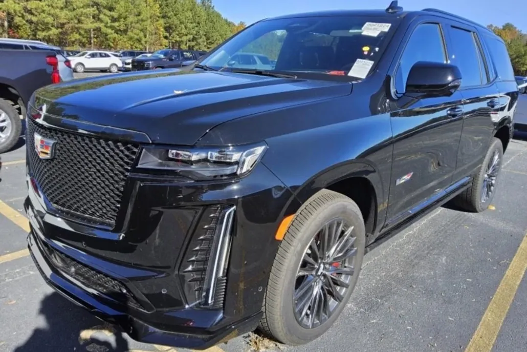 2023 Cadillac Escalade photo 1