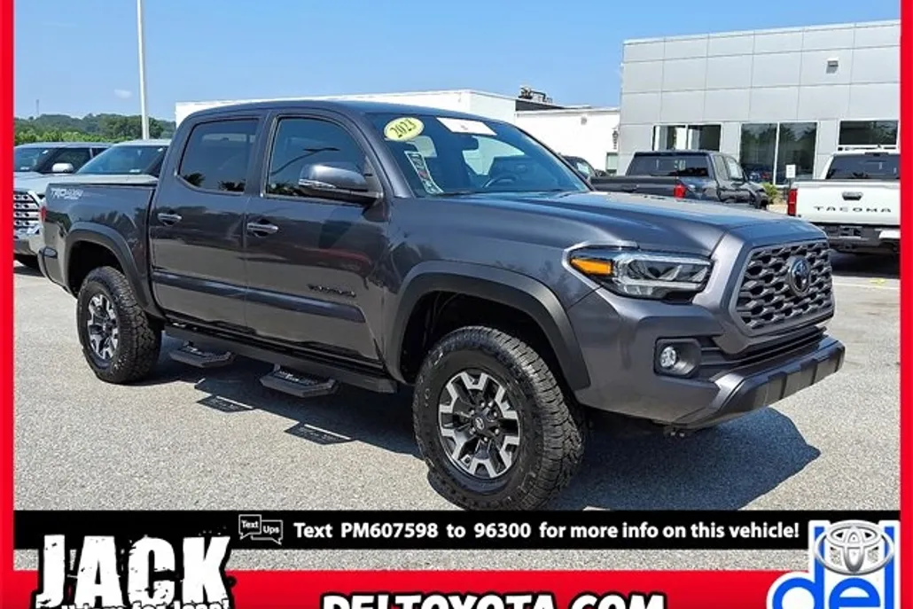 2023 Toyota Tacoma TRD Off-Road photo 1