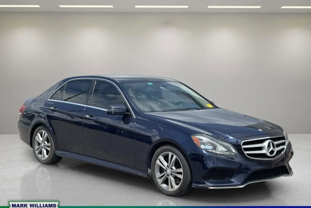 2015 Mercedes Benz E 350 photo 1