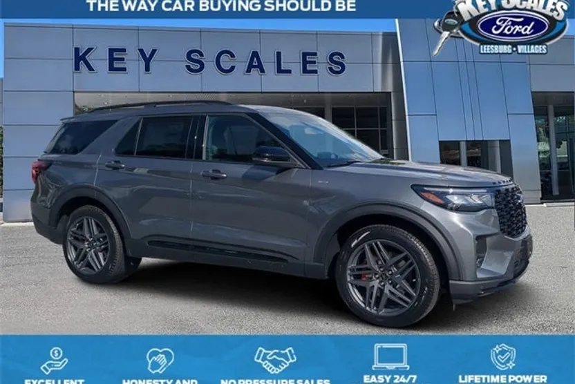 2025 Ford Explorer ST-Line photo 1