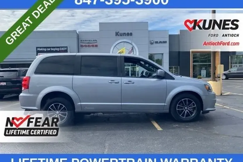 2019 Dodge Grand Caravan GT photo 1