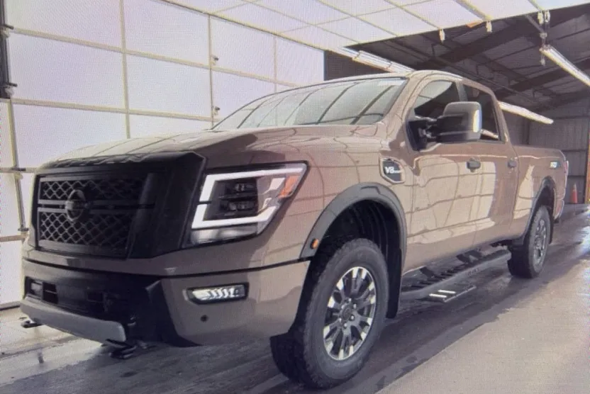 2024 Nissan Titan PRO-4X photo 1