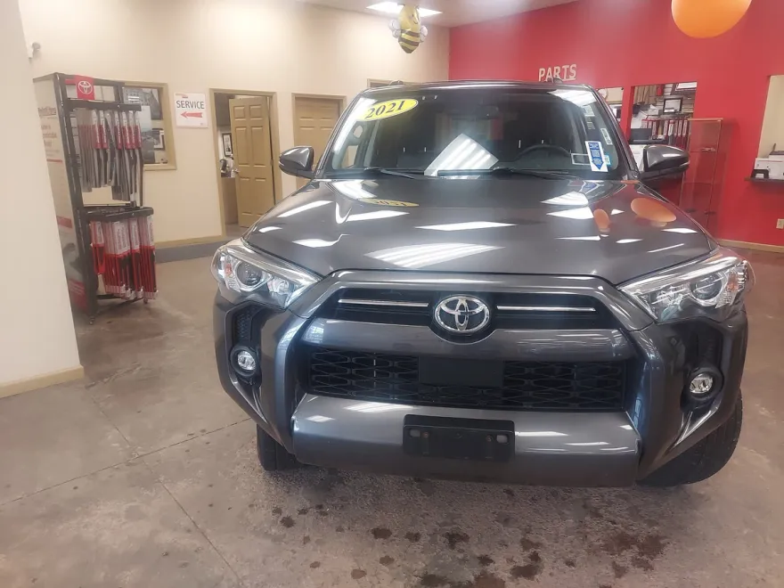2021 Toyota 4Runner SR5 Premium photo 1