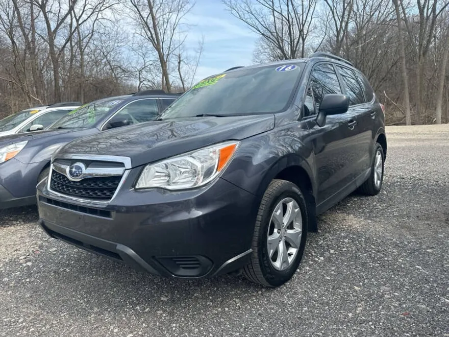 2016 Subaru Forester 2.5i photo 1
