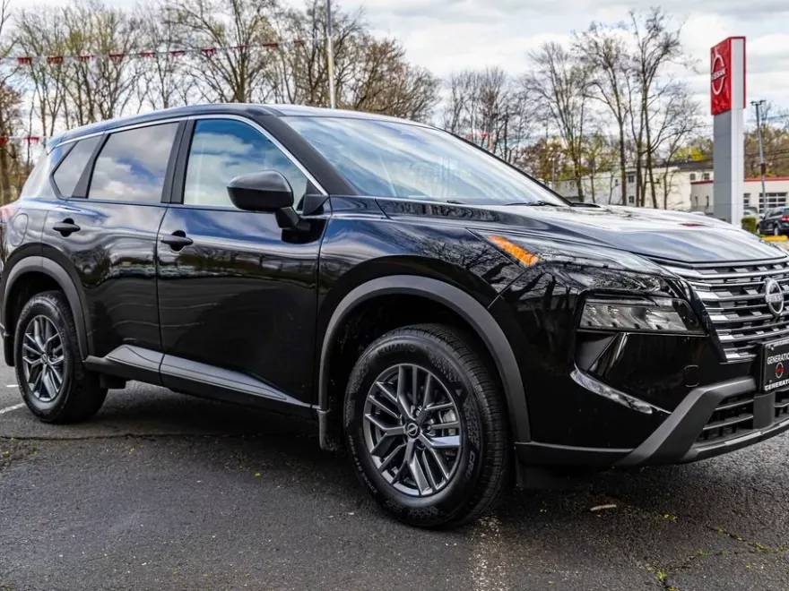 2024 Nissan Rogue S AWD photo 1