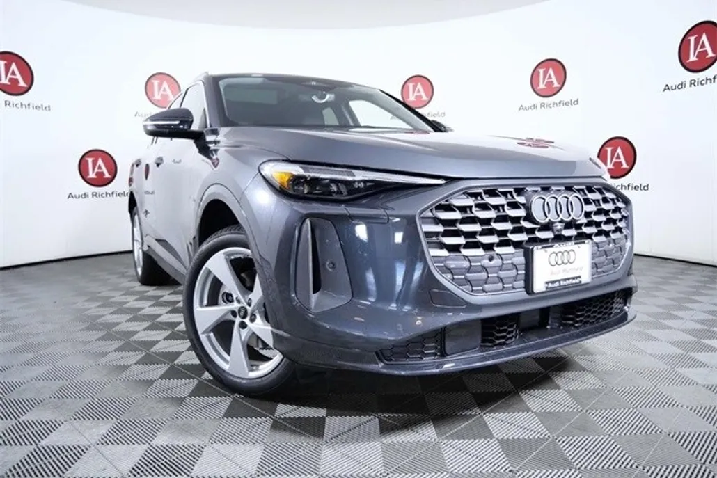 2025 Audi Q5 2.0T Premium Plus photo 1