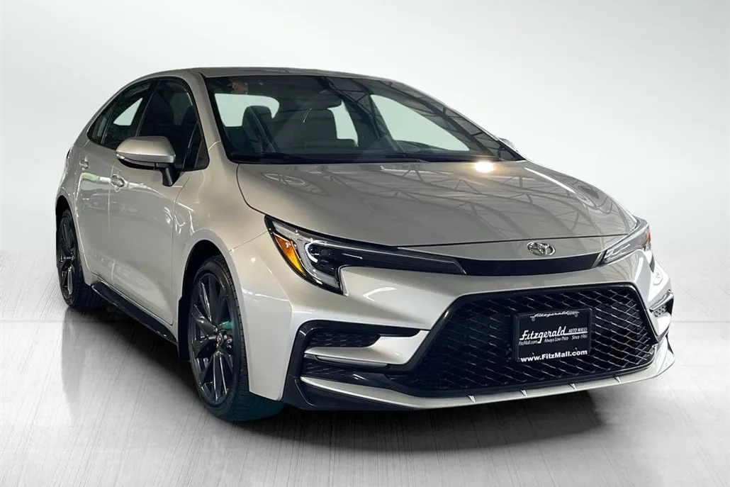 2024 Toyota Corolla SE photo 1