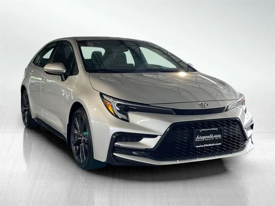 2024 Toyota Corolla SE photo 1
