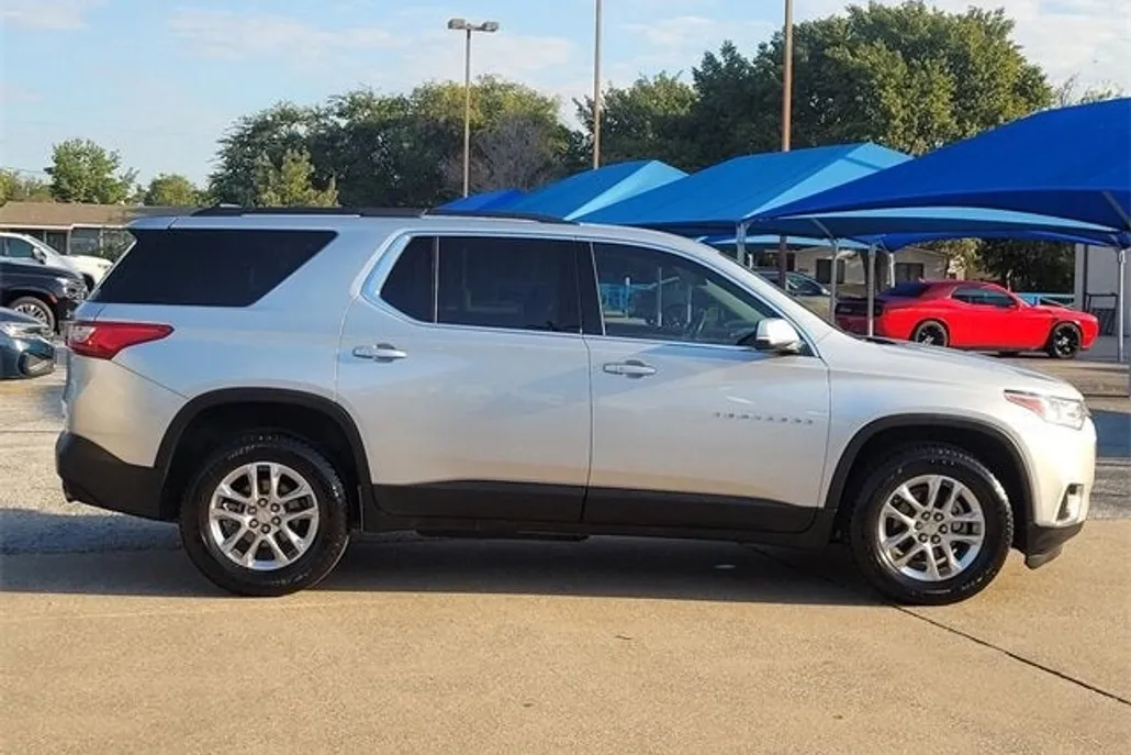 2020 Chevrolet Traverse Leather photo 1