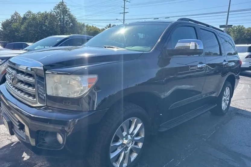 2012 Toyota Sequoia Platinum photo 1