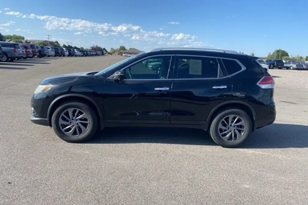 2016 Nissan Rogue SL photo 1