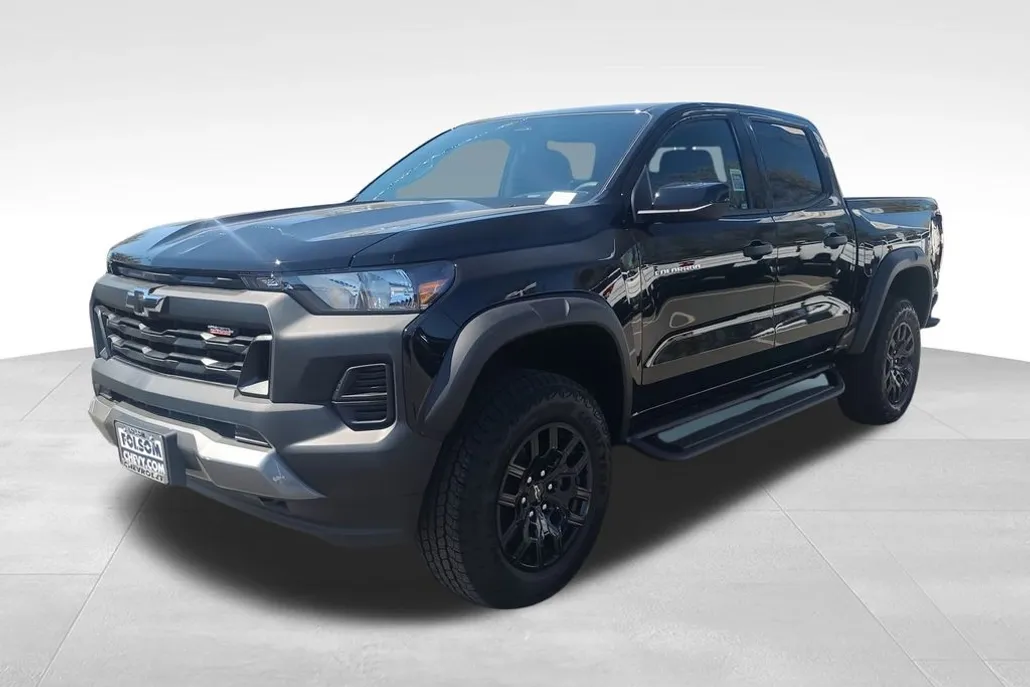 2026 Chevrolet Colorado Trail Boss photo 1