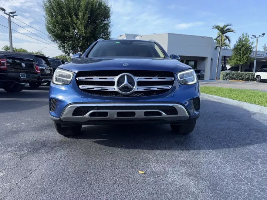 2022 Mercedes Benz GLC 300 photo 1