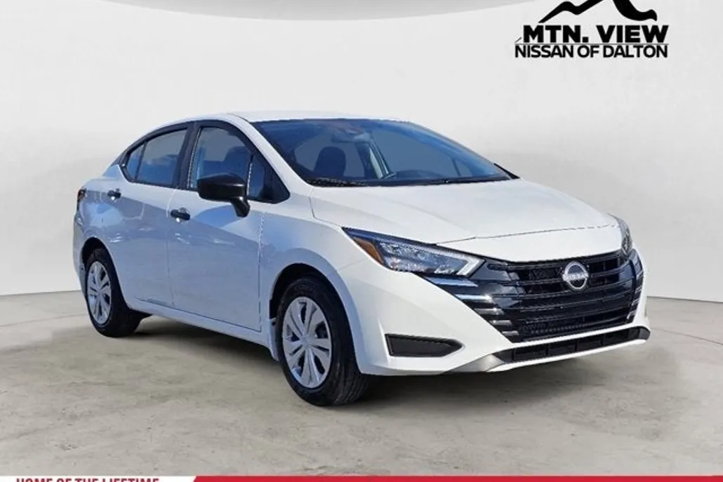 2025 Nissan Versa S photo 1