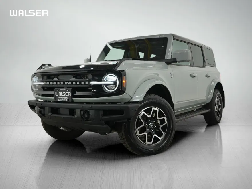 2024 Ford Bronco Outer Banks photo 1