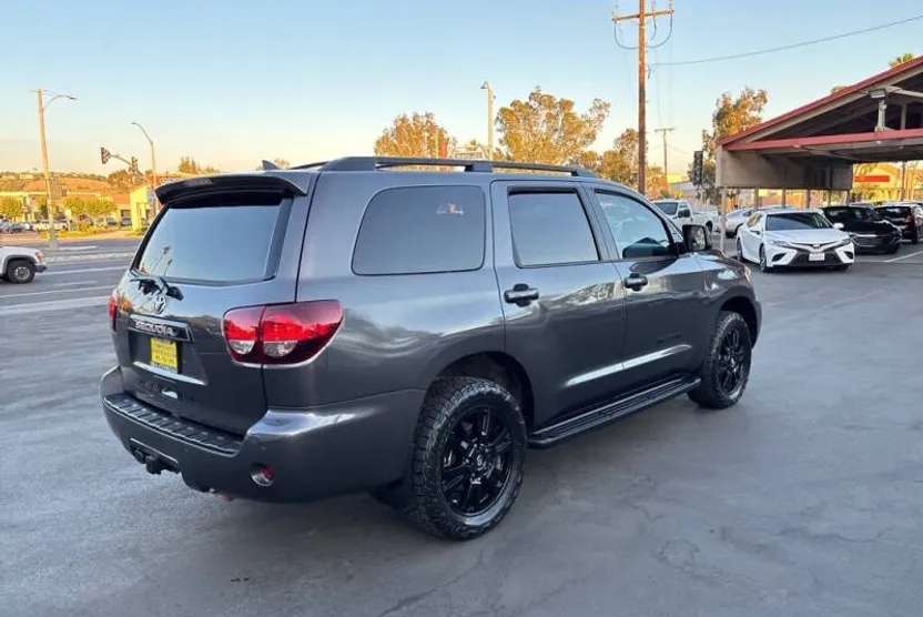 2019 Toyota Sequoia TRD Sport photo 1