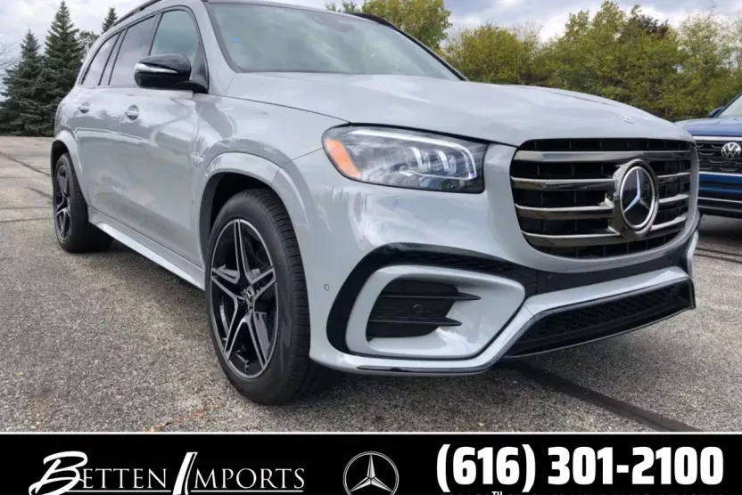 2026 Mercedes Benz GLS 450 4MATIC photo 1