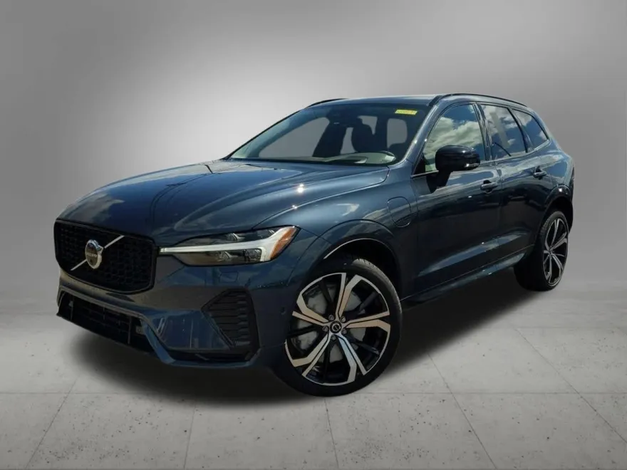 2025 Volvo XC60 Hybrid T8 photo 1