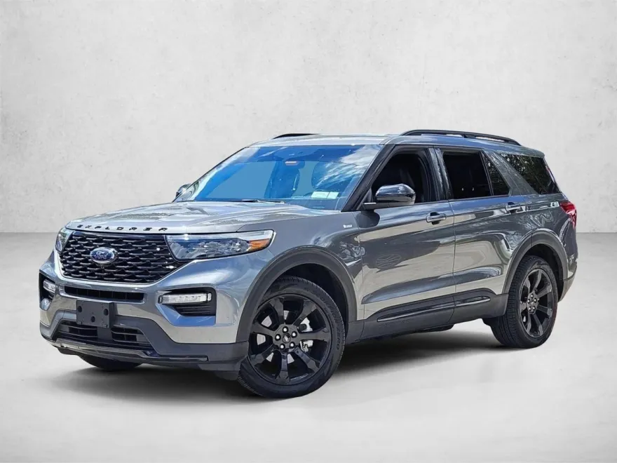 2023 Ford Explorer ST-Line photo 1