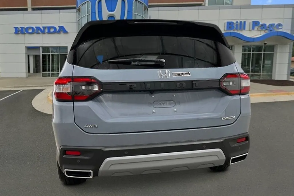 2025 Honda Pilot Touring photo 1