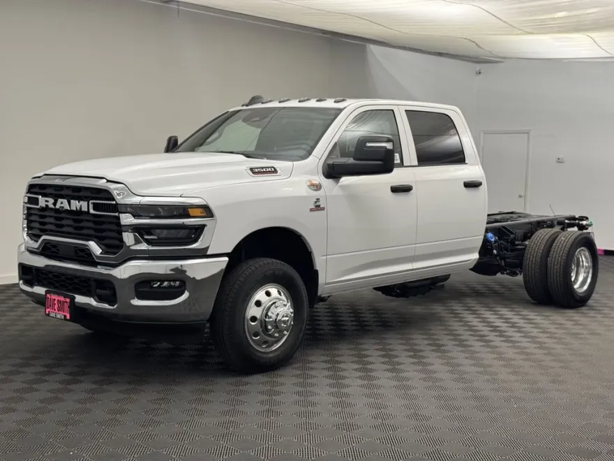 2025 Ram 3500 photo 1