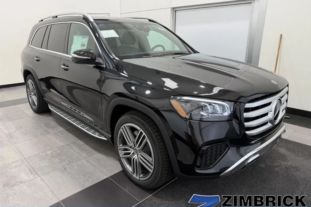 2025 Mercedes Benz GLS 450 4MATIC photo 1