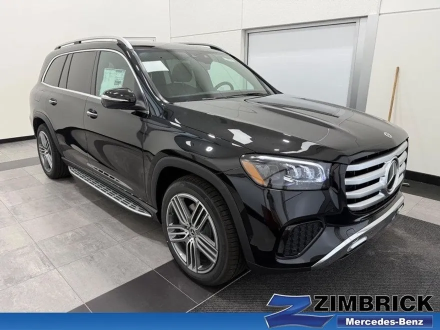 2025 Mercedes Benz GLS 450 4MATIC photo 1