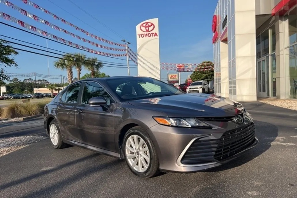2024 Toyota Camry LE photo 1