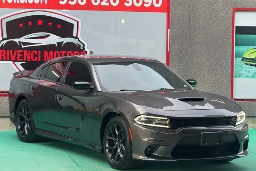 2019 Dodge Charger R/T photo 1