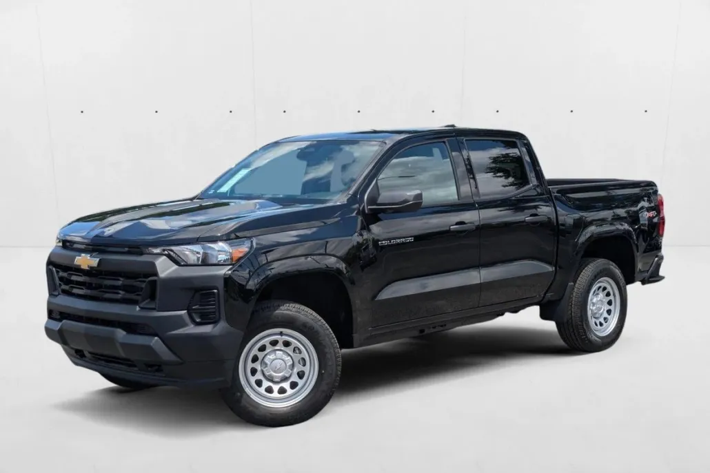 2025 Chevrolet Colorado LT photo 1