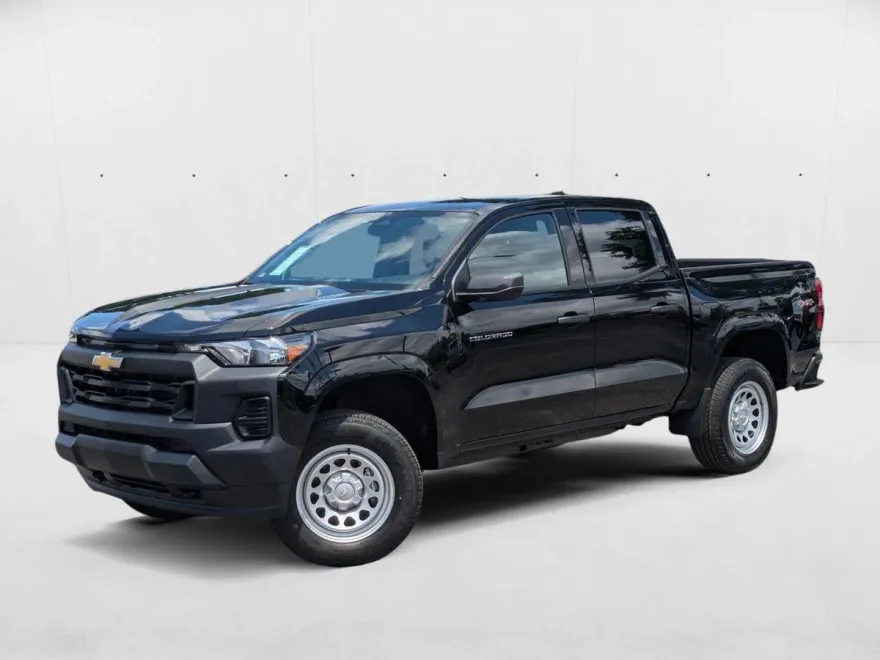 2025 Chevrolet Colorado LT photo 1