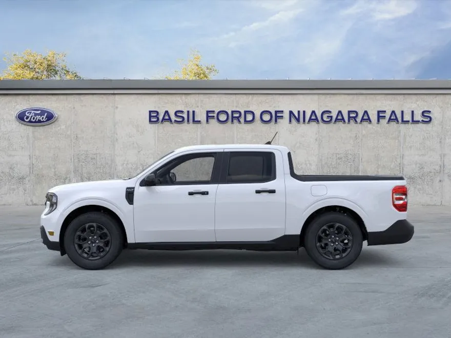 2025 Ford Maverick XLT photo 1