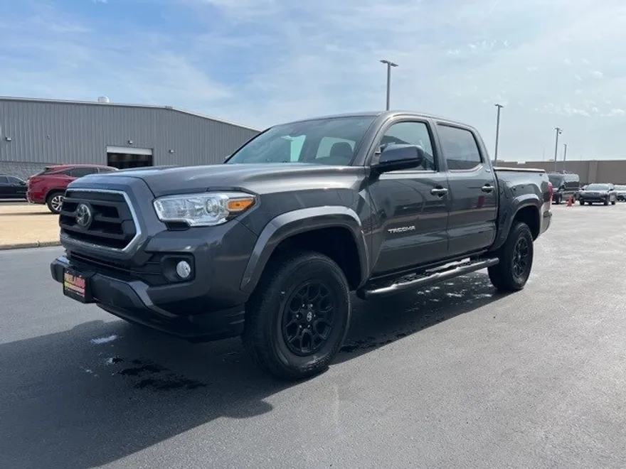 2020 Toyota Tacoma SR5 photo 1