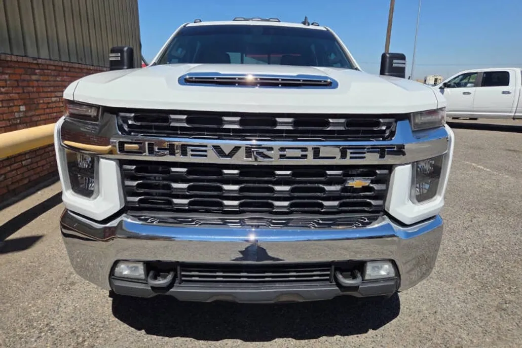 2022 Chevrolet Silverado 2500HD LT photo 1
