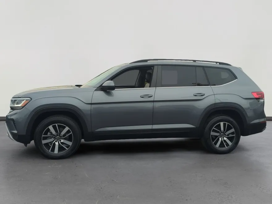 2022 Volkswagen Atlas SE photo 1