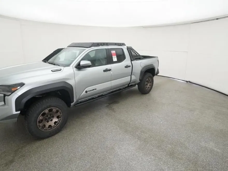 2025 Toyota Tacoma Trailhunter photo 1