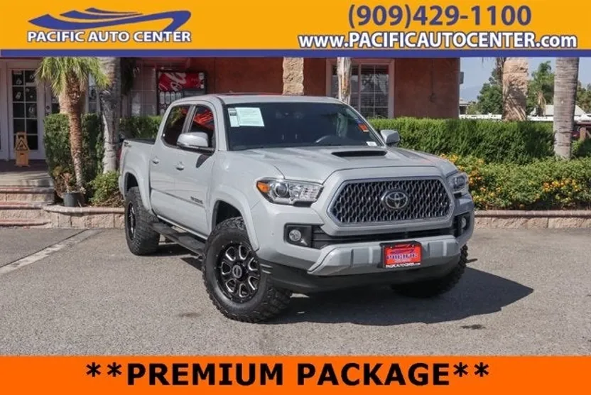 2019 Toyota Tacoma TRD Sport photo 1