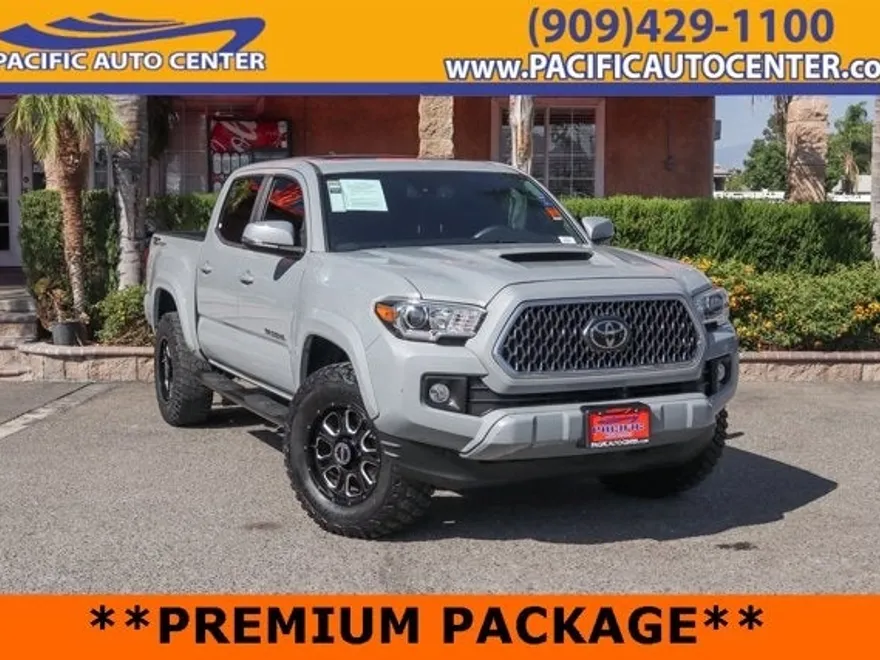 2019 Toyota Tacoma TRD Sport photo 1