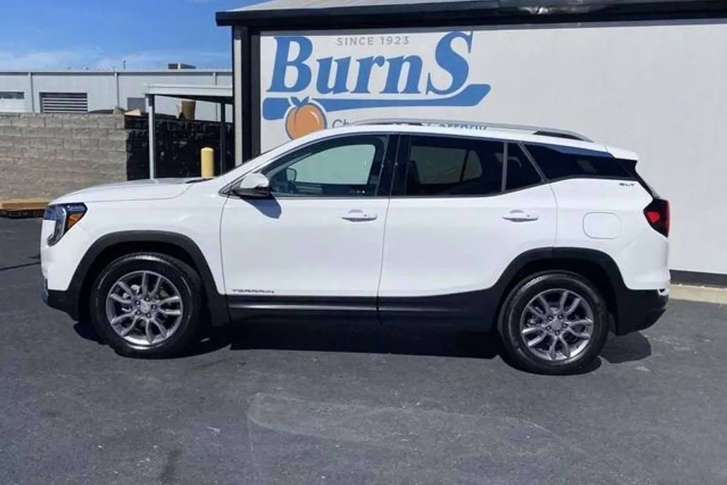 2023 Gmc Terrain SLT photo 1