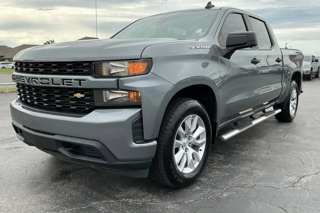 2020 Chevrolet Silverado 1500 Custom photo 1