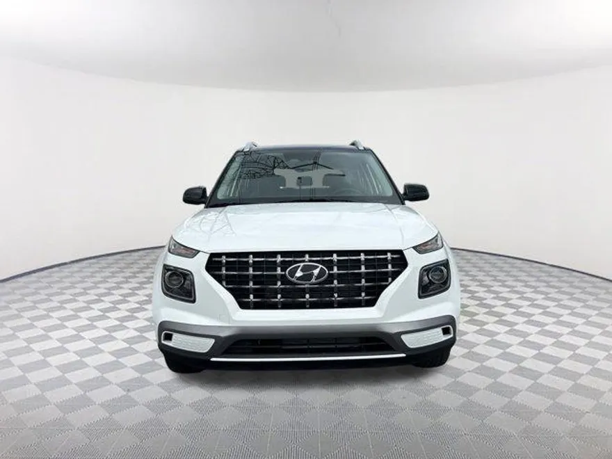 2026 Hyundai Venue SEL photo 1